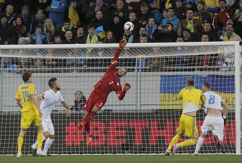 Хандановић се повукао из репрезентације Словеније